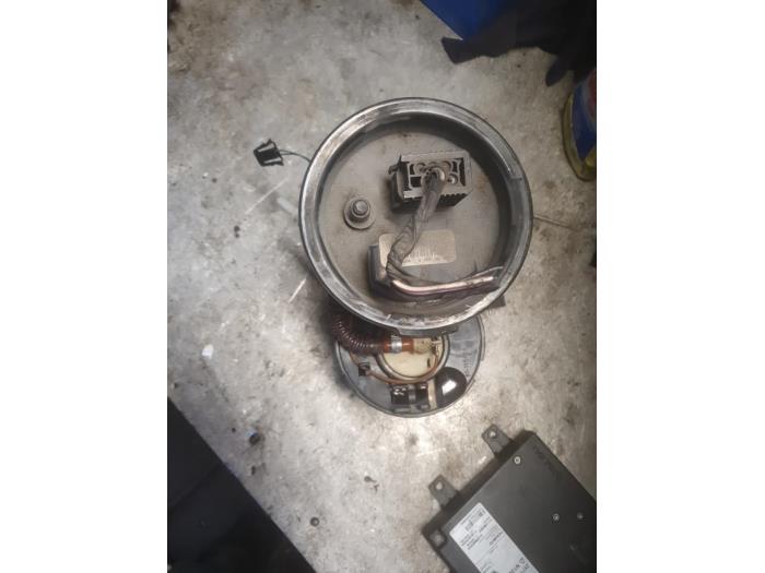 Used Petrol pump Rover 75 1.8 16V Classic Price on request offered by Autodemontage Atlas-Car B.V.