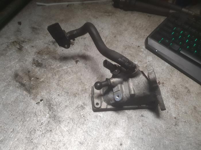 Gebrauchte AGR Rohr Seat Leon ST (5FF) 1.6 TDI Ecomotive 16V Preis € 40,00 Margenregelung angeboten von Autodemontage Atlas-Car B.V.