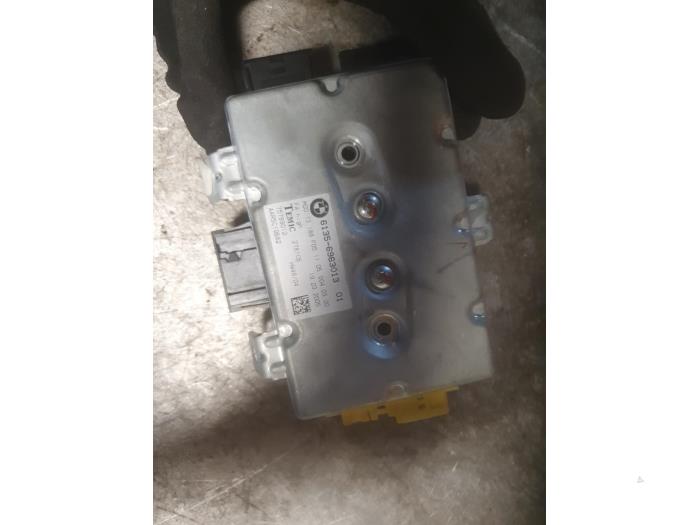 Używane Modul (rózne) BMW 5 serie Touring (E61) 525i 24V Cena € 30,00 Procedura marży oferowane przez Autodemontage Atlas-Car B.V.