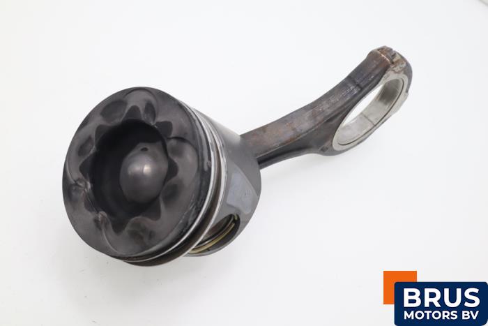 Usagé Bielle Mercedes C (W204) 3.0 C-350 CDI V6 24V Prix € 90,75 Prix TTC proposé par Brus Motors BV