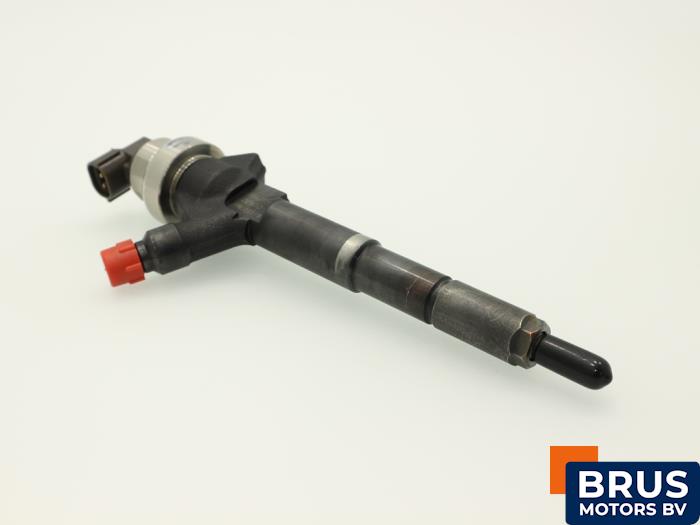 Usagé Injecteurs Opel Astra J (PC6/PD6/PE6/PF6) 1.7 CDTi 16V 110 Prix € 90,75 Prix TTC proposé par Brus Motors BV