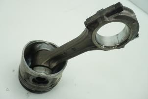 Used Connecting rod Mitsubishi Pajero Sport (K7/9) 2.5 TD GLS Price € 90,75 Inclusive VAT offered by Brus Motors BV