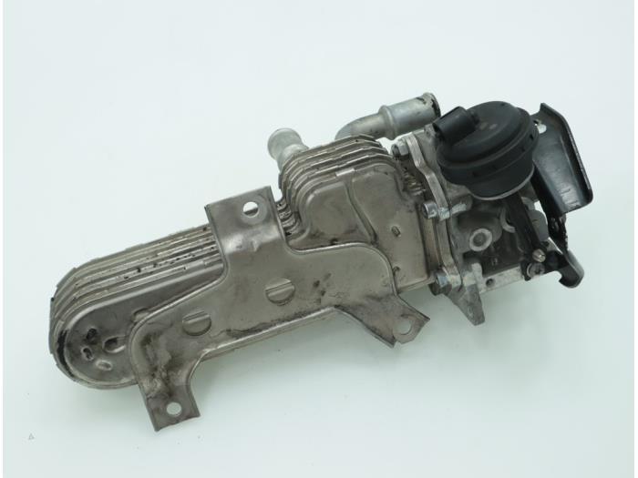 EGR valve from a Skoda Octavia (1Z3) 1.9 TDI 2012