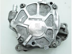 Usagé Pompe à vide (diesel) Audi Q3 (8UB/8UG) 2.0 TDI 16V 136 Prix € 90,75 Prix TTC proposé par Brus Motors BV