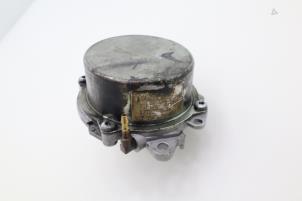 Used Vacuum pump (petrol) Peugeot 308 (4A/C) 1.6 16V THP 150 Price € 90,75 Inclusive VAT offered by Brus Motors BV