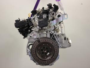 Neue Motor Renault Espace (RFCJ) 1.6 Tce 200 EDC Preis € 2.722,50 Mit Mehrwertsteuer angeboten von Brus Motors BV