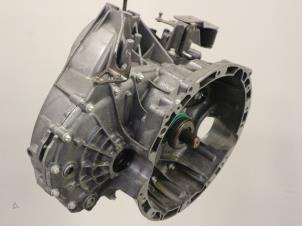 Usagé Boîte de vitesse Mercedes A (W176) 1.6 A-200 16V Prix € 726,00 Prix TTC proposé par Brus Motors BV