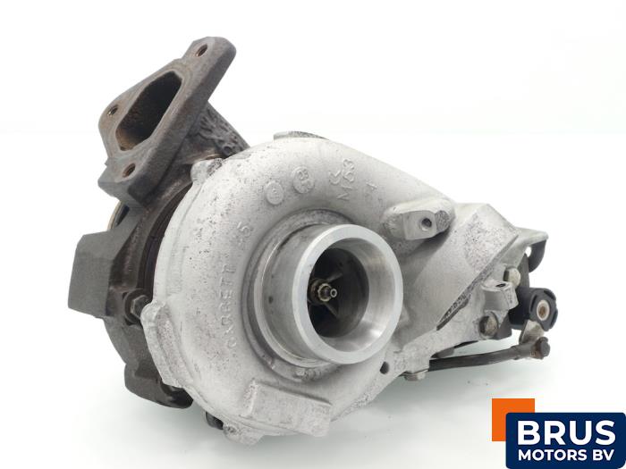 Używane Turbo Mercedes C (W203) 2.2 C-200 CDI 16V Cena € 302,50 Z VAT oferowane przez Brus Motors BV