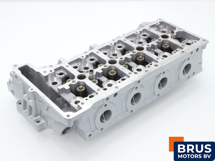 Révisé Culasse BMW 3 serie (E90) 318d 16V Prix € 816,75 Prix TTC proposé par Brus Motors BV