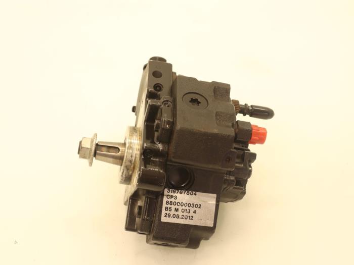 Mechanical fuel pump from a Renault Espace (JK) 1.9 dCi Expression 2007