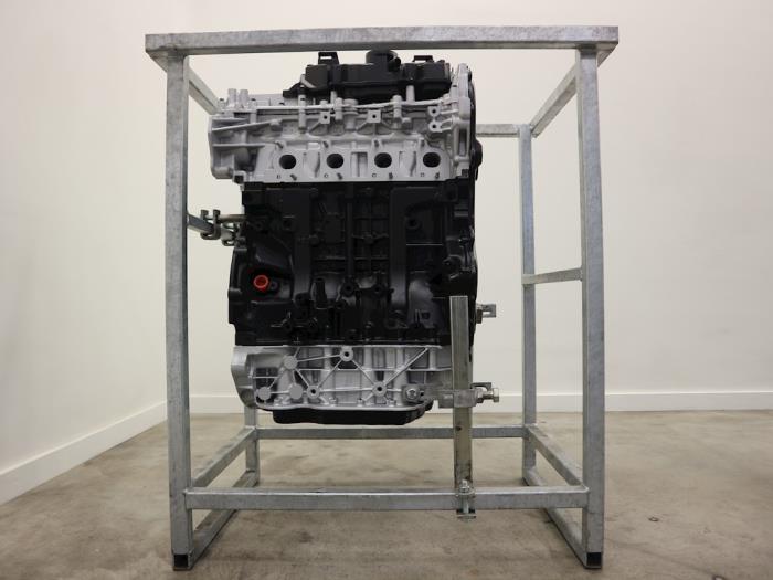 Engine from a Opel Movano 2.3 CDTi 16V FWD 2013