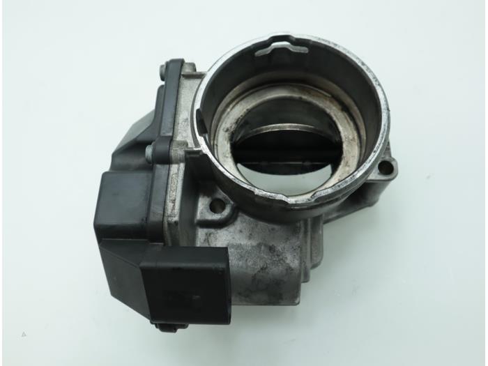Throttle body from a Volkswagen Polo IV (9N1/2/3) 1.4 TDI 80 2010