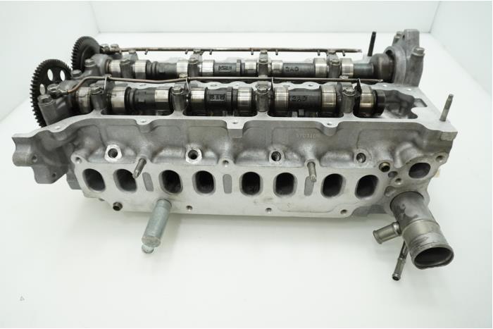 Tête de cylindre d'un Toyota RAV4 (A4) 2.2 D-4D 16V 4x4 2014