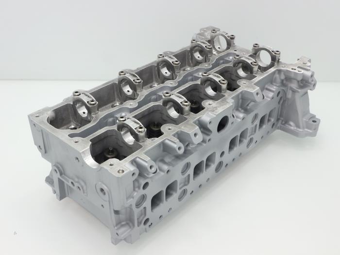 Cylinder head Mercedes E E-200 CDI 16V BlueEfficiency,BlueTEC ...