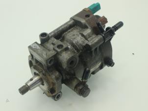 Used Mechanical fuel pump Renault Grand Scénic II (JM) 1.5 dCi 100 Price € 151,25 Inclusive VAT offered by Brus Motors BV