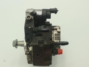 Used Mechanical fuel pump Renault Espace (JK) 1.9 dCi Expression Price € 90,75 Inclusive VAT offered by Brus Motors BV