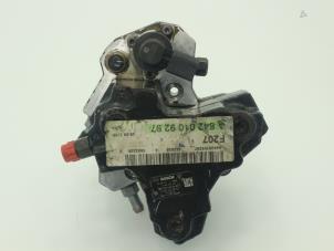 Used Mechanical fuel pump Mercedes E (R207) E-350 CDI V6 24V Price € 181,50 Inclusive VAT offered by Brus Motors BV