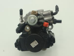Used Mechanical fuel pump Mercedes Vito (447.6) 2.2 119 CDI 16V BlueTEC Price € 181,50 Inclusive VAT offered by Brus Motors BV