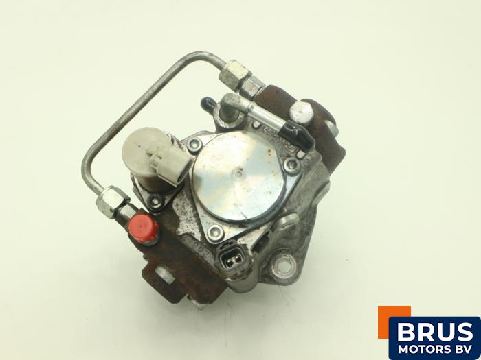 Used Mechanical fuel pump Toyota RAV4 (A4) 2.2 D-4D 16V 4x4 Price € 211,75 Inclusive VAT offered by Brus Motors BV
