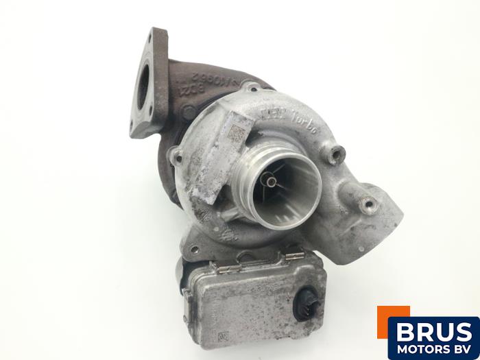 Używane Turbo Mercedes Vito (639.6) 2.2 113 CDI 16V Euro 5 Cena € 272,25 Z VAT oferowane przez Brus Motors BV