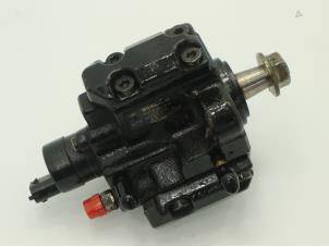 Usados Bomba de gasolina mecánica Fiat Doblo (223A/119) 1.9 JTD Precio € 121,00 IVA incluido ofrecido por Brus Motors BV