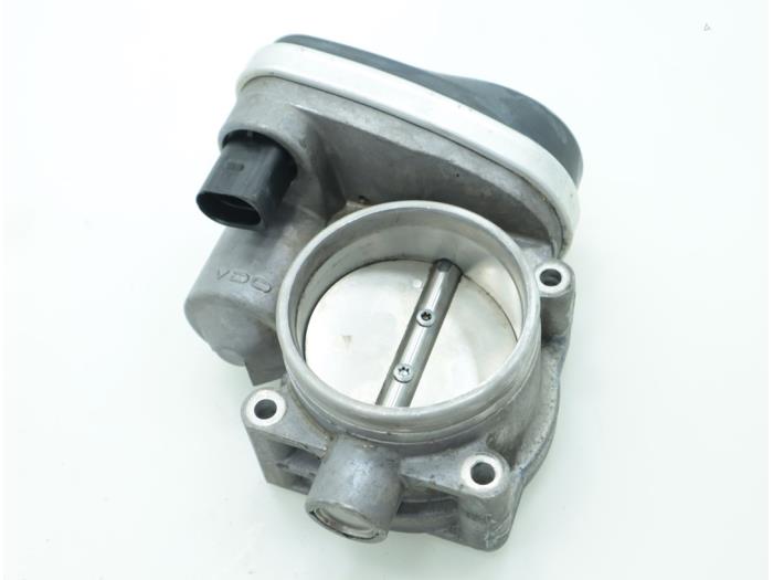 Throttle body from a BMW 3 serie (E90) 320i 16V 2008