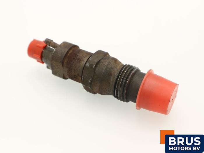 Usagé Injecteurs Volkswagen Transporter/Caravelle T4 1.9 TD Prix € 60,50 Prix TTC proposé par Brus Motors BV