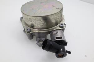 Used Vacuum pump (diesel) Opel Vivaro B 1.6 CDTI 115 Price € 90,75 Inclusive VAT offered by Brus Motors BV