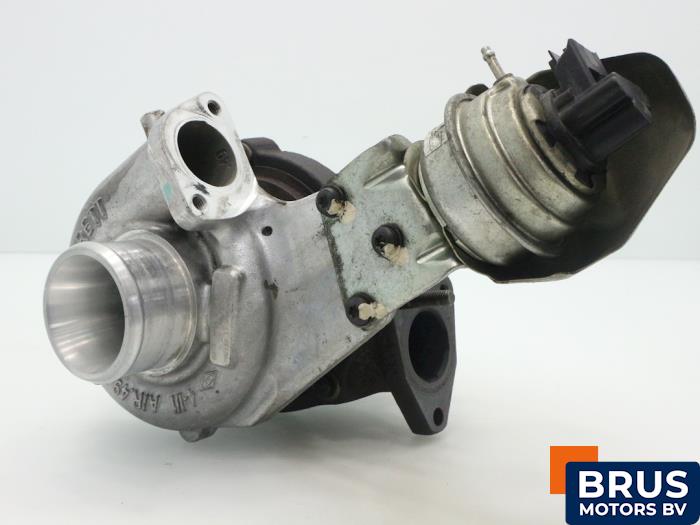 Usados Turbo Opel Insignia Country Tourer 2.0 CDTI 16V 4x4 Precio € 151,25 IVA incluido ofrecido por Brus Motors BV