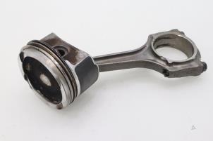 Used Connecting rod Fiat 500 (312) 1.4 16V Price € 90,75 Inclusive VAT offered by Brus Motors BV