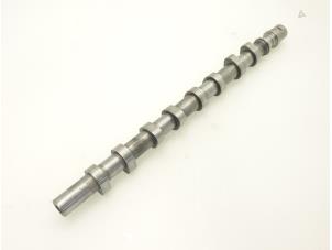 Used Camshaft Renault Master III (ED/HD/UD) 2.5 dCi 120 FAP Price € 121,00 Inclusive VAT offered by Brus Motors BV