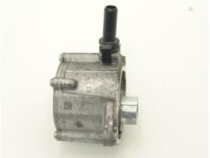 Used Vacuum pump (diesel) Mercedes A (W176) 1.5 A-180 CDI, A-180d 16V Price € 90,75 Inclusive VAT offered by Brus Motors BV