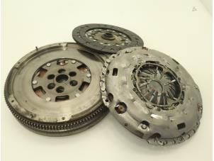 Used Dual mass flywheel Mitsubishi Grandis (NA) 2.0 DI-D 16V Price € 242,00 Inclusive VAT offered by Brus Motors BV