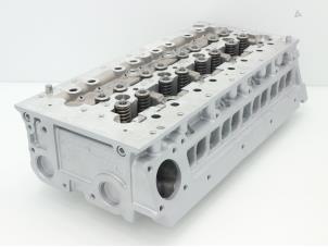 Skontrolowane Glowica cylindra Iveco New Daily IV 40C12 Cena € 786,50 Z VAT oferowane przez Brus Motors BV