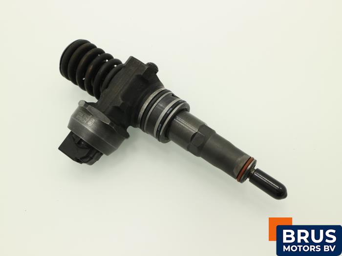 Usagé Injecteurs Volkswagen Passat (3C2) 2.0 TDI 140 Prix € 90,75 Prix TTC proposé par Brus Motors BV