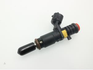Gebrauchte Injektor (Benzineinspritzung) Peugeot 207 CC (WB) 1.6 16V Preis € 48,40 Mit Mehrwertsteuer angeboten von Brus Motors BV