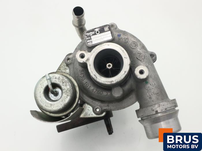 Gebrauchte Turbo Renault Clio III (BR/CR) 1.5 dCi FAP Preis € 242,00 Mit Mehrwertsteuer angeboten von Brus Motors BV