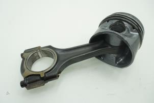 Used Connecting rod Mercedes Sprinter 4/5t (904/905) 412 D 4x4 Price € 90,75 Inclusive VAT offered by Brus Motors BV
