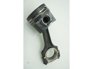 Used Connecting rod Mercedes Sprinter 4/5t (904/905) 412 D 4x4 Price € 90,75 Inclusive VAT offered by Brus Motors BV