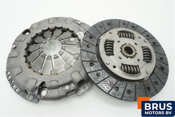 Neuf Kit embrayage (complet) Fiat Punto Evo (199) 1.3 JTD Multijet Start&Stop 16V Prix € 121,00 Prix TTC proposé par Brus Motors BV