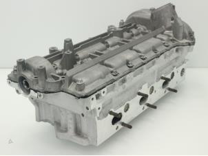 Used Cylinder head Mercedes CLS (C219) 320 CDI 24V Price € 484,00 Inclusive VAT offered by Brus Motors BV