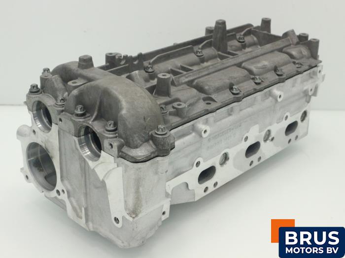 Usagé Culasse Mercedes E Combi (S211) 3.0 E-320 CDI V6 24V Prix € 484,00 Prix TTC proposé par Brus Motors BV