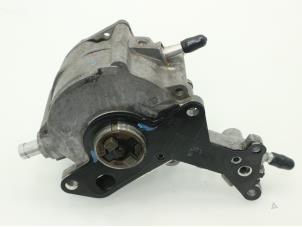Used Mechanical fuel pump Audi A4 (B7) 2.0 TDI Price € 60,50 Inclusive VAT offered by Brus Motors BV