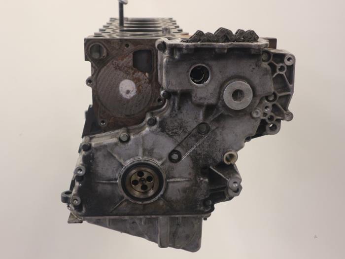 Engine from a BMW 5 serie (E39) 530d 24V 2002