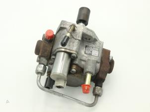 Used Mechanical fuel pump Nissan NP 300 (D22SS) 2.5 dCi 16V Price € 211,75 Inclusive VAT offered by Brus Motors BV