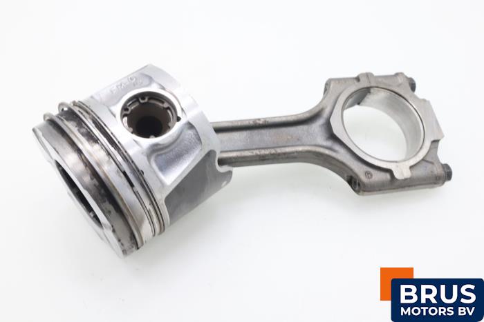 Usagé Bielle Alfa Romeo Giulietta (940) 1.6 JTDm 16V Prix € 90,75 Prix TTC proposé par Brus Motors BV