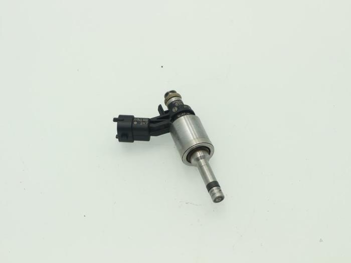 Injector (petrol injection) from a Land Rover Range Rover Evoque (LVJ/LVS) 2.0 Si4 16V 2017