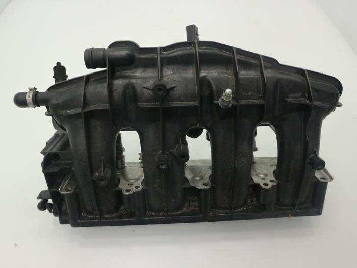 Intake manifold Audi A4 2.0 TFSI 20V 06F133201N BWE