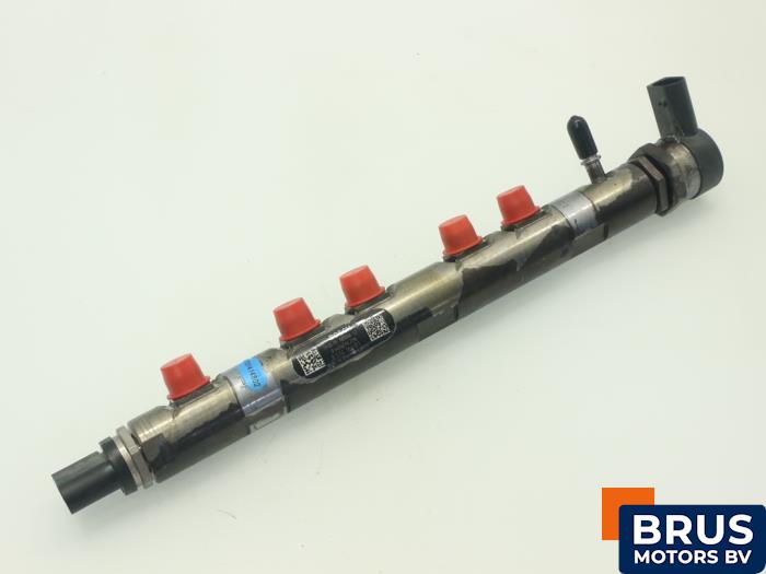 Gebrauchte Einspritzdüse (Einspritzer) BMW 1 serie (F20) 116d 2.0 16V Preis € 121,00 Mit Mehrwertsteuer angeboten von Brus Motors BV