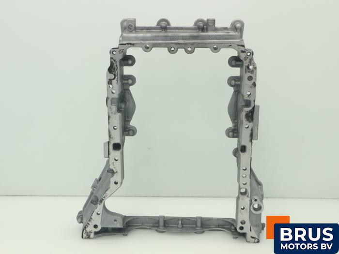 Usagé Couvercle carter Mercedes E Estate (S212) E-200 CDI 16V BlueEfficiency,BlueTEC Prix € 121,00 Prix TTC proposé par Brus Motors BV